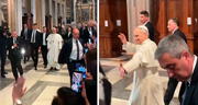 Papa León XIV sorprende a fieles en Roma por curiosa forma de saludar y en redes bromean: “Tiene calle”