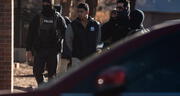 Nueva redada de ICE: agentes arrestaron a 5 inmigrantes y 2 menores de Guatemala en operativo en lugares de trabajo