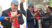 Vecino de Ate le regaló un chanchito al alcalde Rafael López Aliaga y usuarios bromean: "Porky y Porkisito"