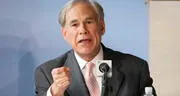 Nuevo apoyo económico de Greg Abbott: gobernador firma ley que otorga US$8,5 millones en nuevos fondos para escuelas públicas de Texas