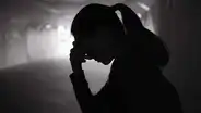 Dos mujeres agarraron a otra para que delincuentes abusen sexualmente de ella