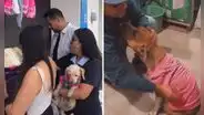 Colocan negocio de comida para mascotas y alimentan gratis a perros callejeros 