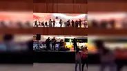 Facebook viral: Centro comercial se inunda y músicos aprovechan en tocar canción de 'Titanic' [VIDEO]