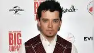 Actor de Sex education, Asa Butterfield, estalló contra sus fanáticos por acoso mediático