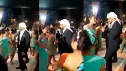 Millonario árabe es captado bailando cumbia de ‘Agua Marina’ en fiesta de promoción [VIDEO]