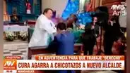 Huancavelica: sacerdote latigueó a alcalde con chicote de 3 puntas mientras oraba en quechua