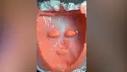 Joven enseña a crear una réplica exacta de ‘La máscara’ que usó Jim Carrey en la película [VIDEO]
