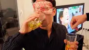Español compara el sabor de la Inca Kola y una gaseosa chilena y los resultados sorprenden [VIDEO]