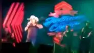 Muere Juliano Cézar: cantante se desplomó sobre el escenario tras sufrir un infarto [VIDEO]