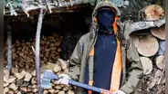 Hombre vive escondido en bosque ruso desde hace 4 meses para huir del reclutamiento de Putin