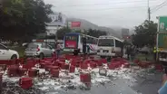 Avenida en San Juan de Lurigancho queda inundada de cerveza tras mala maniobra de conductor [VIDEO] 