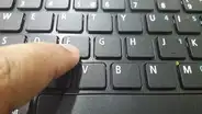 ¿Por qué la gente escribe “F” en Facebook cuando alguna persona muerte? [VIDEO]
