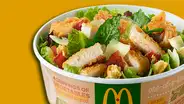 EE.UU.: 500 personas se intoxicaron al comer ensalada de McDonald’s