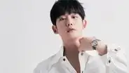 Actor Jung Hae In muestra su talento como pintor con presentación de obra en Instagram