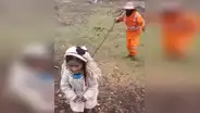 Niña conmueve al interpretar obra de teatro junto a su papá y hermanos como parte de su tarea [VIDEO]