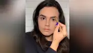 Mujer usa abundante maquillaje para verse como Michael Jackson y ahora luce idéntica al artista [VIDEO]