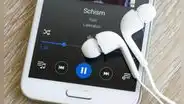 ¿Por qué los teléfonos modernos ya no traen auriculares de regalo dentro de sus cajas?