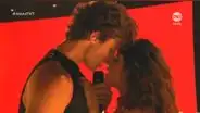 ¿Se besaron? Camila Cabello y Shawn Mendes cautivaron con “Señorita” en los AMAS 2019