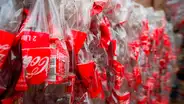 Coca-Cola: compañía no dejará de utilizar plástico para el envase de sus bebidas [FOTOS]