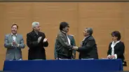 Bolivia: Aumentan pensión para adultos mayores gracias a venta de hidrocarburos