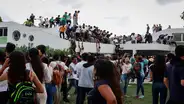 Venezuela: tres jóvenes mueren por estampida tras fallido concierto gratuito en Caracas [VIDEO]