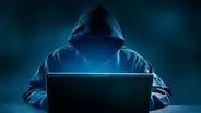 Ataque cibernético: Hackers aseguran que están borrando deudas en bancos chilenos