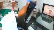 Joven compra un PS5 a 6 dólares, llega a casa y descubre que era un parlante