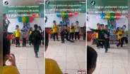Niño sorprende a sus compañeros, maestra y payasito con sus elegantes pasos de marinera