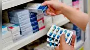 Comisión de Salud busca revisar propuesta que promueve la venta de fármacos sin receta médica