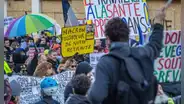 Hombre pierde testículo tras ser golpeado durante manifestación por la Policía de París