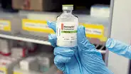 Farmacéuticas gozan de beneficios tributarios, pero no reducen precios