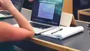 El conmovedor llamado en Facebook de una joven a quien le robaron todo, incluso la tesis