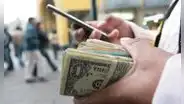 Tipo de cambio HOY, viernes 2 de febrero, trepó a S/3,84 en la apertura