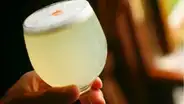 Día del Pisco Sour: ¿cómo preparar la bebida nacional sin licuadora?