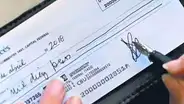 ¿Cómo endosar un cheque y en qué casos puede hacerse?