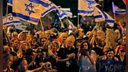Israel: miles de personas celebran el fin del gobierno de Benjamin Netanyahu