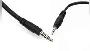¿Sabes por qué algunos auriculares tienen 2 y otros 3 rayas en sus conectores?