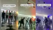 Hombre sorprende a su esposa al bailar con sus amigos en la fiesta de boda