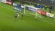 El increíble ‘gol’ que no le cobraron a Perú pese a que el balón entró a la portería