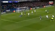 ¡Voló como superhéroe! Courtois realizó una gran atajada y evitó el descuento de Chelsea