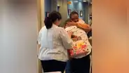 Madre vuelve a escuchar el corazón de su hijo fallecido en un niño de 14 años