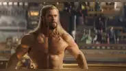 “Thor: love and thunder”: escena sin camisa de Chris Hemsworth es la parte más reproducida del tráiler