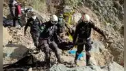 Un minero falleció y otros 35 resultaron intoxicados en un socavón en Arequipa
