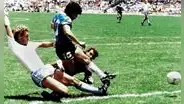 ¡Nunca mejor contado! El día que Diego Maradona relató e ilustró el mejor gol de los mundiales