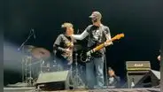 Niño fan de Leusemia sube al escenario y canta “Al colegio no voy más” con Daniel F
