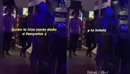 Joven con disfraz de Pennywise canta “Ya te olvidé” y sorprende con su emotiva interpretación