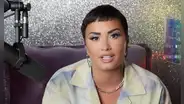 Demi Lovato muestra la cicatriz que le dejó un terrible accidente en su casa