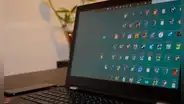 ¿Qué hacer si la pantalla de tu computadora se puso de cabeza y no sabes cómo arreglarla?
