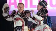 Marco Falconi, candidato al Gobierno Regional de Arequipa, aparece vestido de caporal
