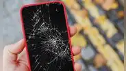 ¿Por qué usar un celular con la pantalla rota es más peligroso de lo que se cree?